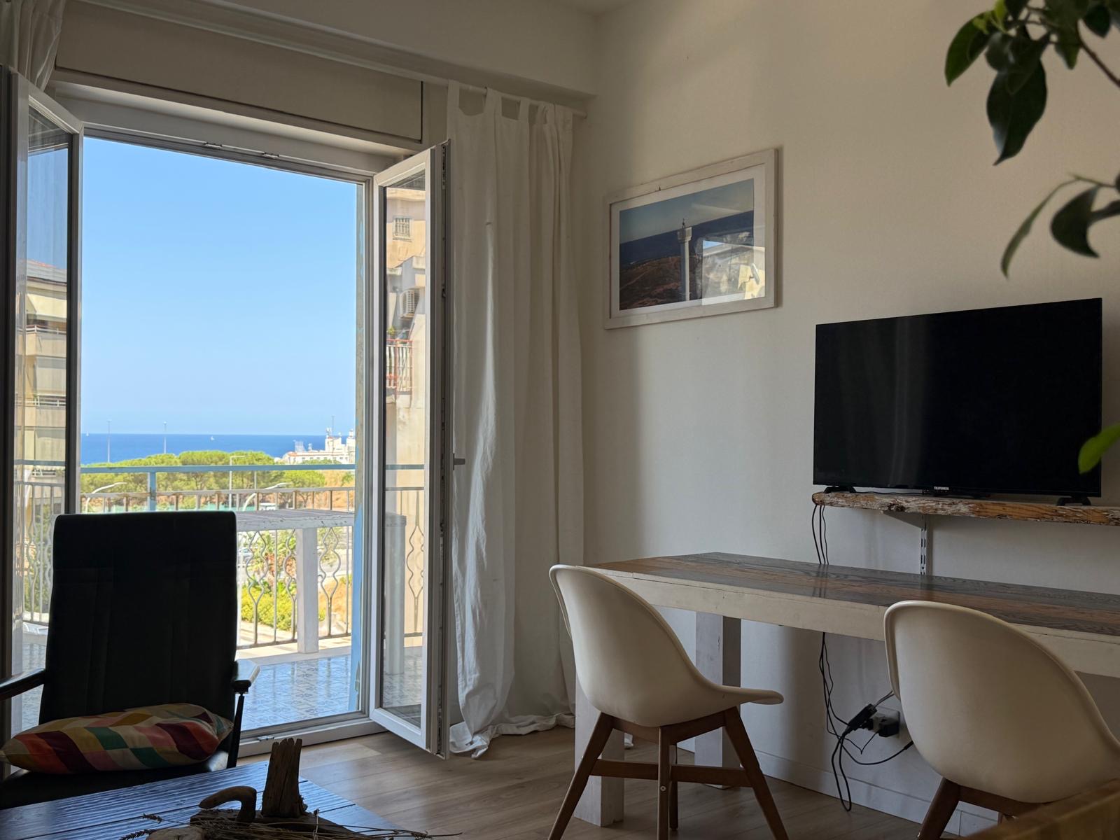 Portafinestra del soggiorno con vista sul mare — THE VIEW OF THE SEA CAPACI, Capaci (Sicilia)